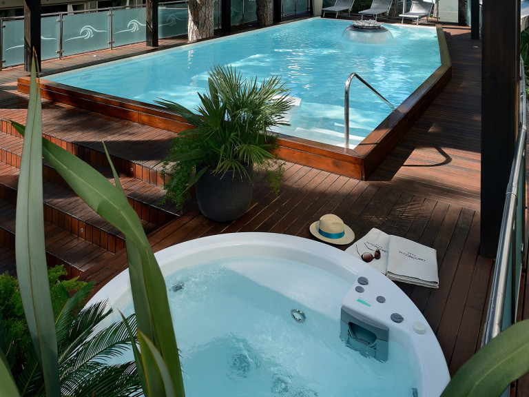 media.Slide_Piscina_4Hotel_Concorde_Riccione