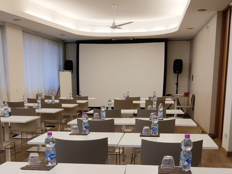 media.Slide_SalaMeeting_1Hotel_Concorde_Riccione