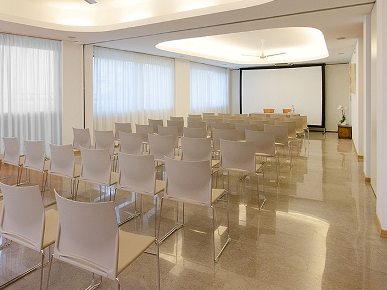 media.Slide_SalaMeeting_2Hotel_Concorde_Riccione
